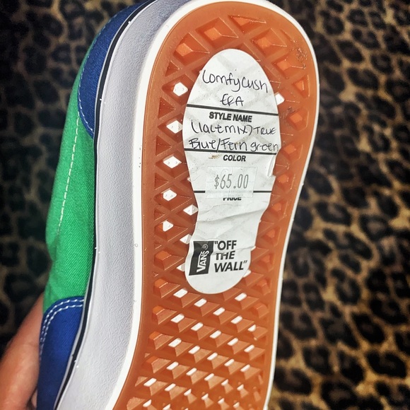 VANS (BOTH) green and grey - Picture 3 of 3